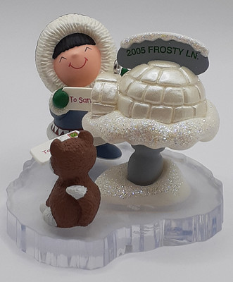 Hallmark 2005 Frosty Friends #26 Igloo Mailbox Husky Keepsake Ornament QX2325