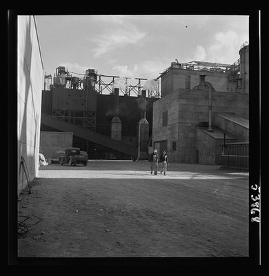 Las Vegas Nevada 1942 Basic Magnesium plant wartime buildings workmen