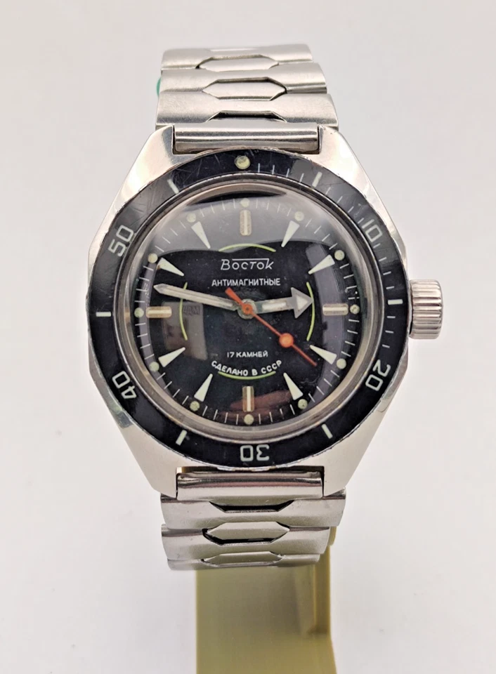 Vintage Watch Vostok Amphibia Soviet Diver USSR Mechanical Wristwatch 1980s  - Image 4 of 4