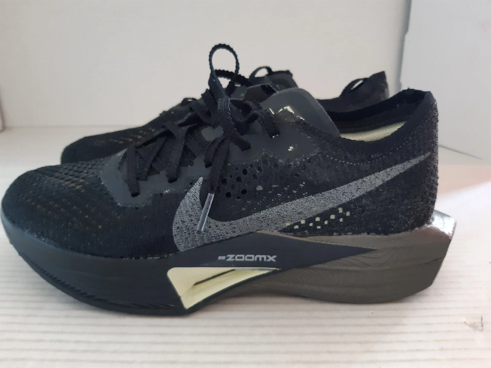 Nike ZoomX Vaporfly Next% 3 scarpe da ginnastica uomo e donna taglia UK 5 5 PREZZO AL PUBBLICO £ 238