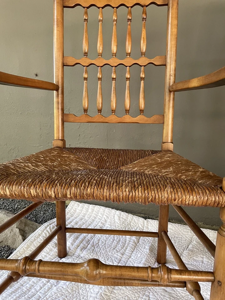 Sillas de comedor antiguas Stickley Early American Collection cerezo asientos apresurados Foto 4 de 4