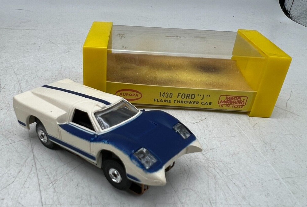Aurora Tjet Thunderjet 1430 Blue & White Ford J Flamethrower Slot Car with Case  