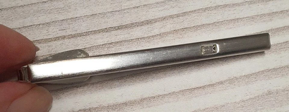 Antica clip per cravatta porta cravatta argento pietra colorata design retrò ... - Immagine 2 di 4