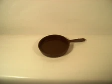 skillet frying pan brown Johnny West Marx Best of the West old West 1/6 12" 