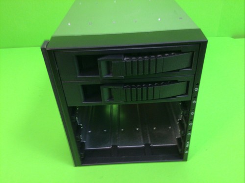 iStarUSA BPU-350SATA 3x5.25" to 5x3.5" 2.5" SAS SATA HDD SSD Hot-swap Rack - Picture 3 of 6