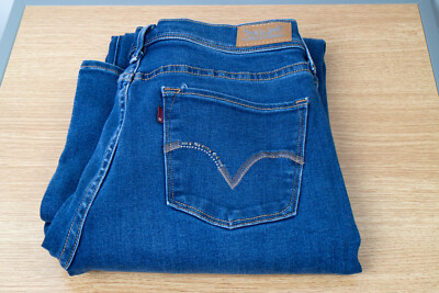 Levi's Jeans 512 Perfectly Slimming Bootcut 12 (31 X 31) Women's Medium Wash