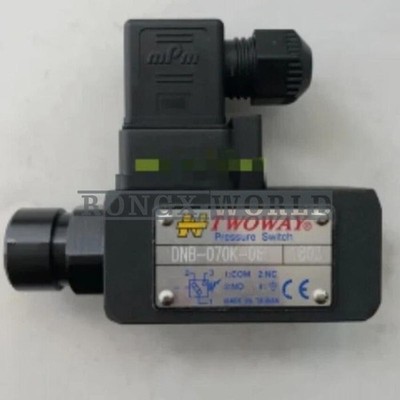 1PCS New TWOWAY pressure switch DNB-070K-06i *mz