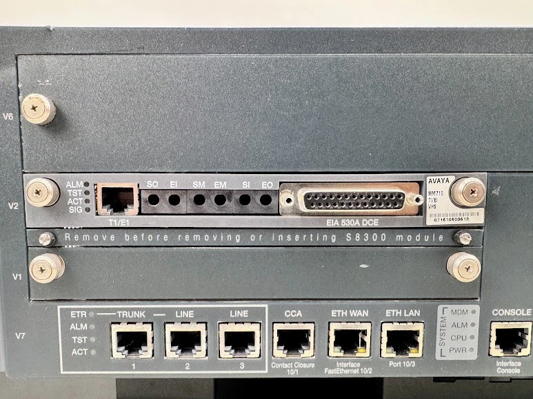 Gateway de mídia AVAYA G350 700397078 com módulo MM710 - Imagem 2 de 4