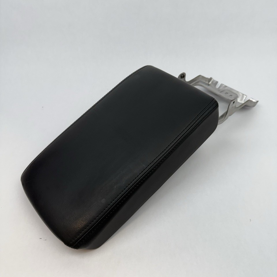2007-2008 Acura TL Type-S Center Console Arm Rest Black 83404-SEP-A01ZA 2007-2008 Acura TL Type-S Center Console Arm Rest Black 83404-SEP-A01ZA