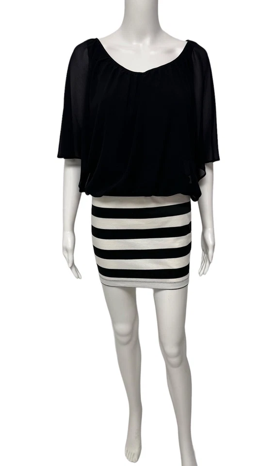 Mini vestido ceñido al cuerpo de chifón a rayas blanco y negro talla S BCX para mujer Foto 2 de 4