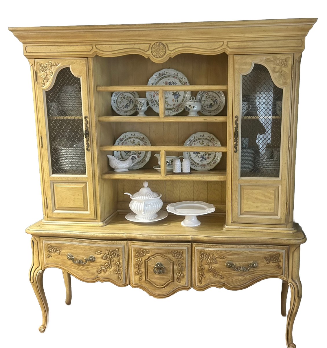 【名品】送料込み Thomasville ファニチャー キャビネット VINTAGE THOMASVILLE COUNTRY FRENCH CARVED OAK BUFFET & HUTCH