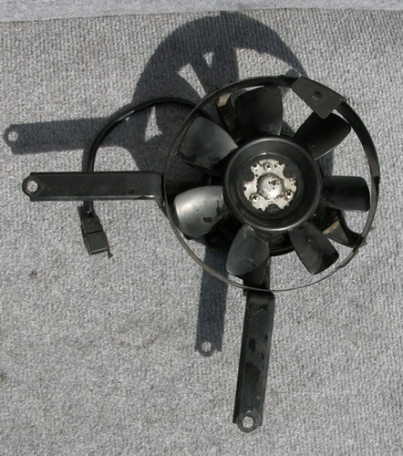Yamaha FZR 600 3HE - Kühler Lüfter Ventilator