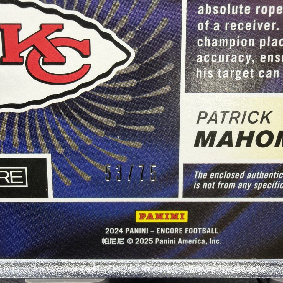 CAMISETA PINNACLE PANINI PATRICK MAHOMES II/75 2024 - COLOR ROJO ¡Mira! Foto 3 de 4