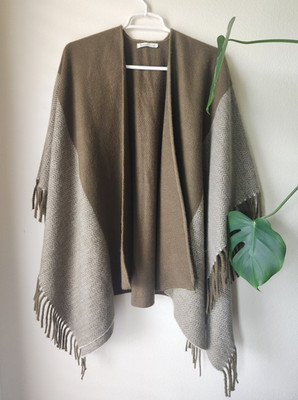 Beautiful Nomad Olive color Poncho Cape Boho Shawl Wraps Ruana OS