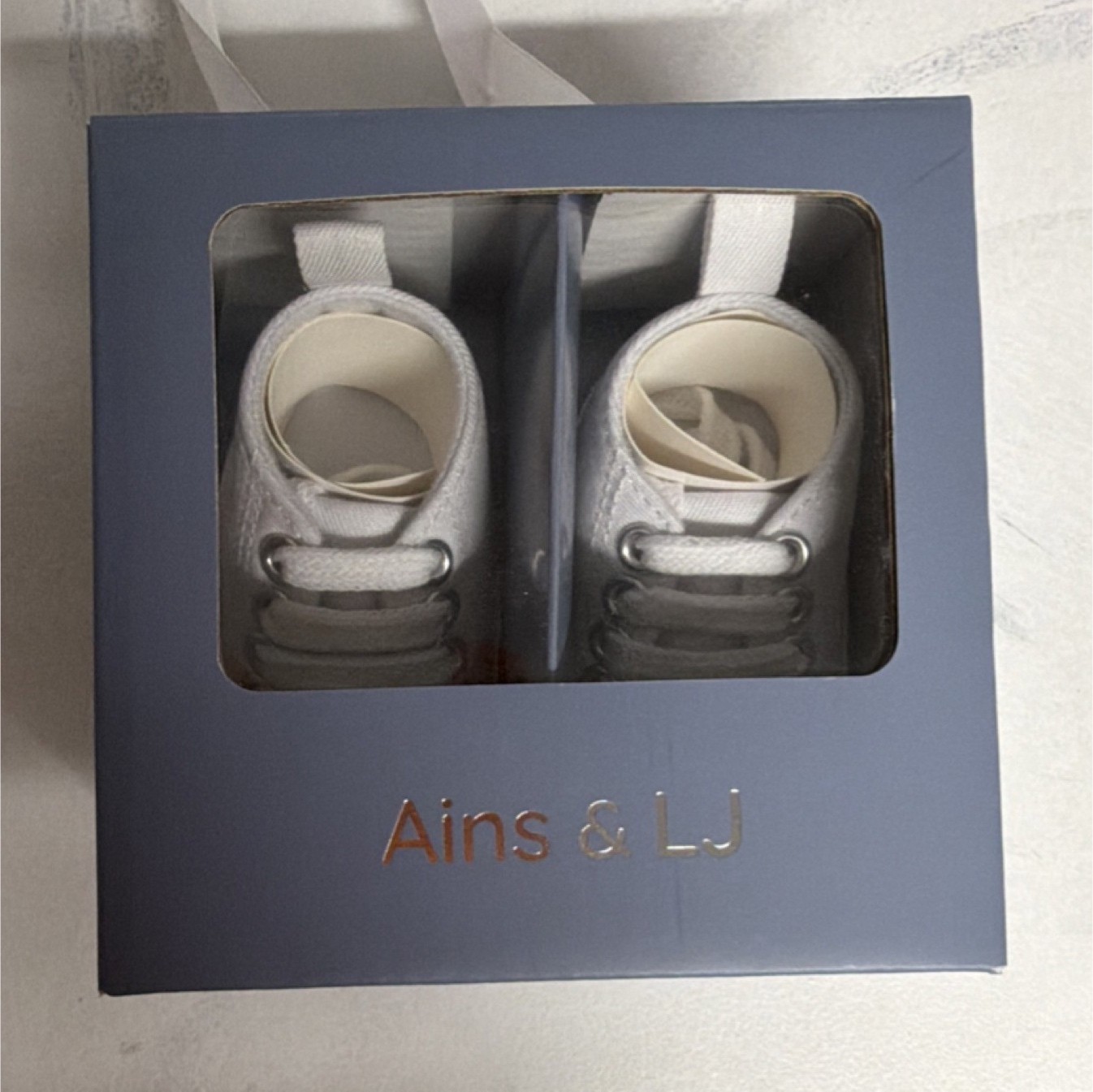 Ains & LJ White Baby Sneakers 0-3 Months Polyester Twill Velvet Lining Non Slip