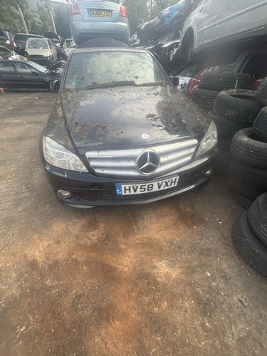 MERCEDES C220 HEADLIGHT LEFT 2008 MERCEDES C220 MERCEDES C220 Headlamp LEFT - Picture 6 of 24