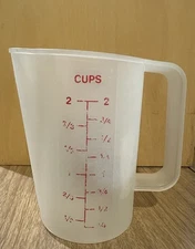 Tupperware Measuring Pitcher Opaque 1669 Red Markings 2 Cup / 500 mL