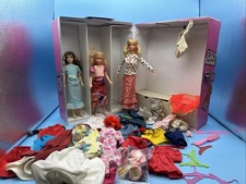 Vintage Barbie Large Lot 1960s Barbie Skipper Clothing Mattel W/ Carrying Case