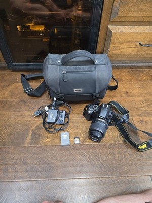 Nikon D3000 10.2MP DSLR Camera with Nikkor 18-55mm VR Kit Lens #C015