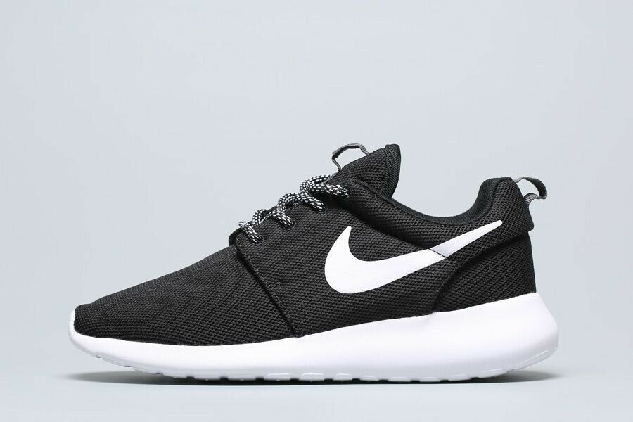 Women's Nike Roshe One BLACK/WHITE-DARK GREY 844994 002 Women's Nike Roshe One BLACK/WHITE-DARK GREY 844994 002