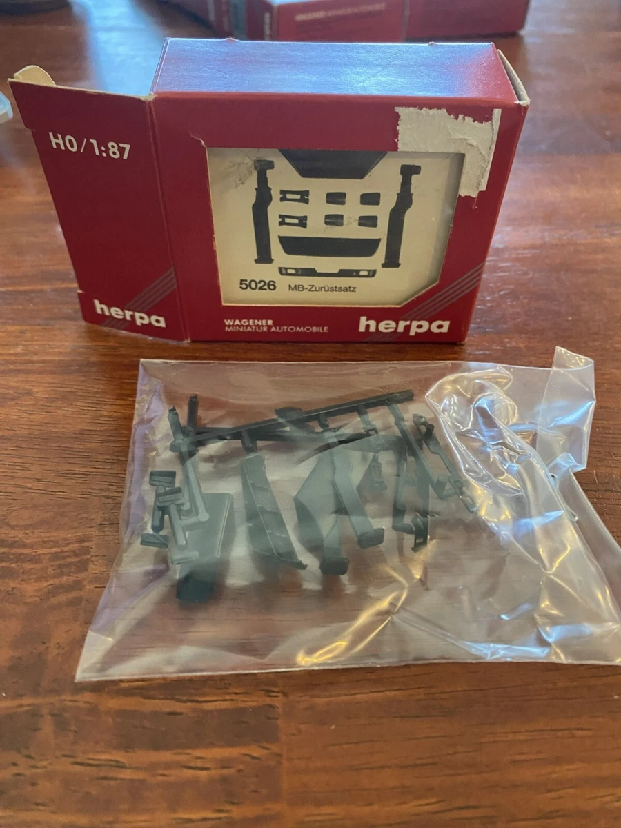 HO 1:87 Herpa # 53303 Truck Steering Kits (4) w/wheels & Tires - Truck