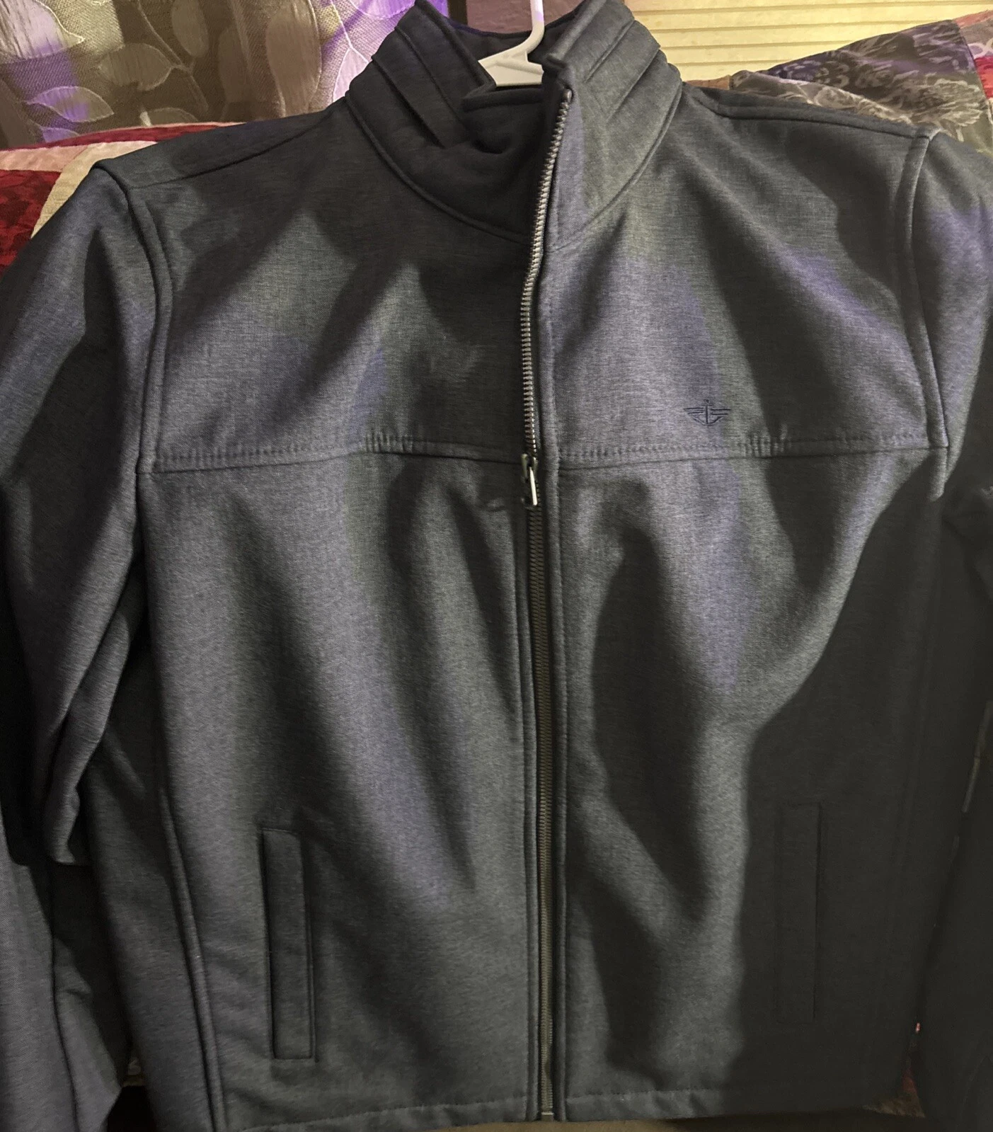 Men’s Docker Performance Jacket Men’s Small Breathable water resistant gray
Opens in a new window or