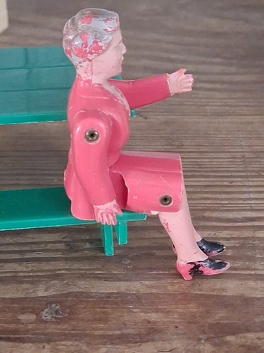 Vintage 1950s Renwal 43 Jointed Woman Dollhouse Plastic Figure USA Pink Dress 4" - Picture 3 of 9