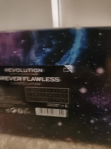 Makeup Revolution Forever Flawless Constellation Eyeshadow Palette 18 Shades - Picture 5 of 6