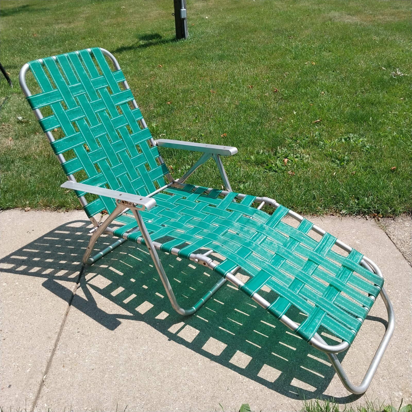 Vintage Aluminum bed Chaise Lounge Lawn Chair Folding Reclining