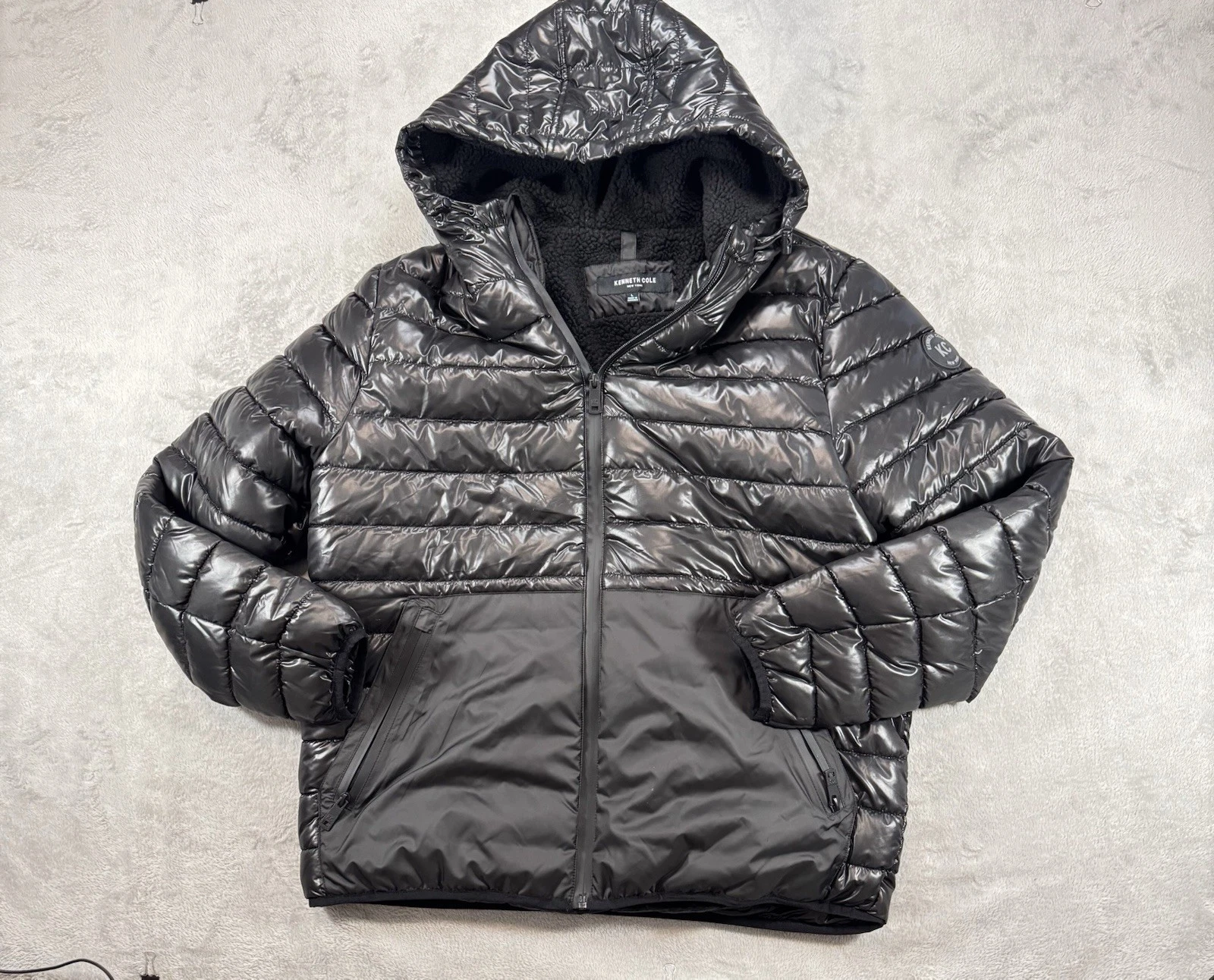 Kenneth Cole Sherpa Lined Hooded Puffer Jacket Black Size Large. 🔥