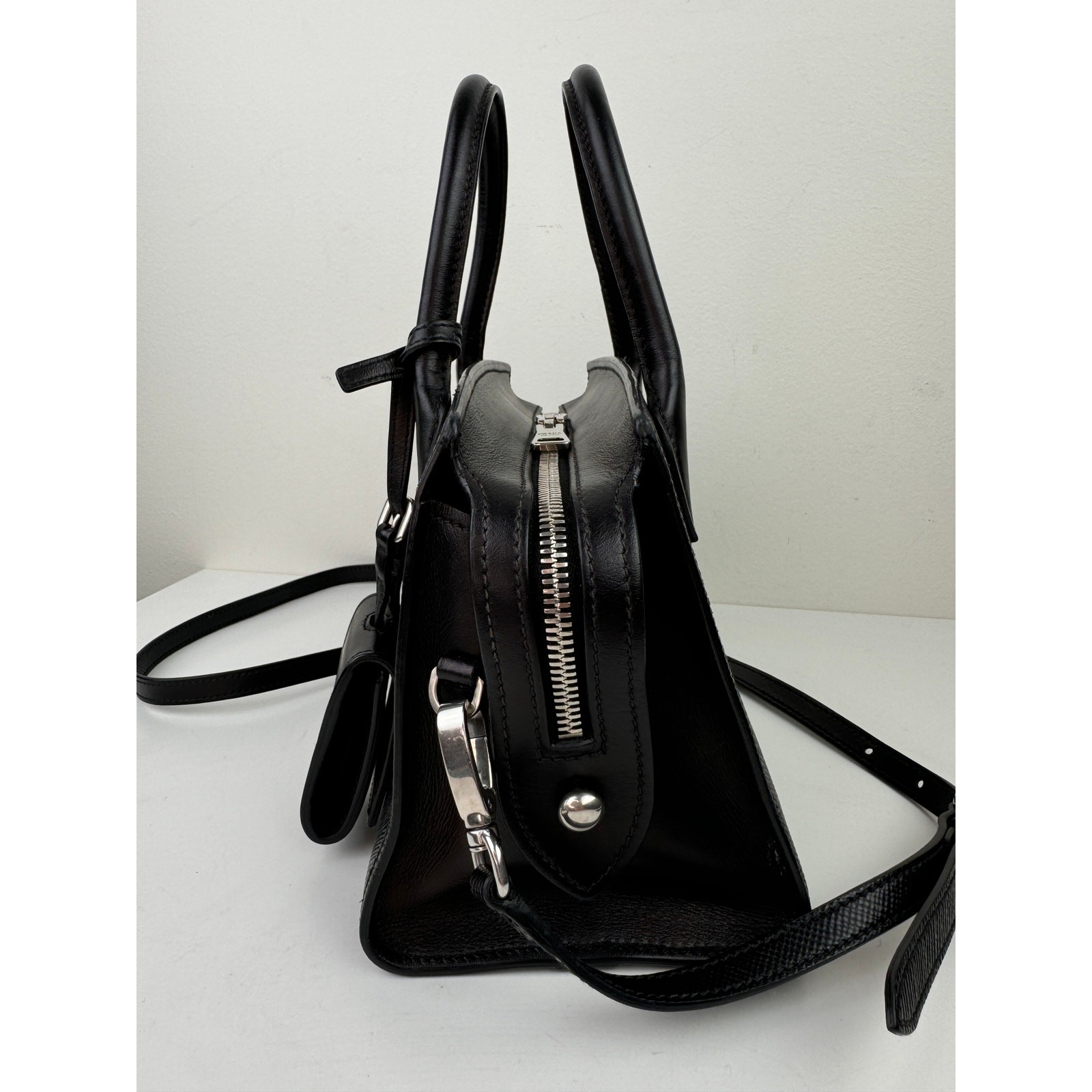 PRADA Milano Monochrome Black Small Handbag Leather Top Handle Crossbody Bag image 4
