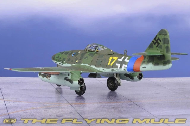 Corgi 1:72 Me 262A Luftwaffe JG 7 Nowotny Yellow 17 - Image 2 of 4