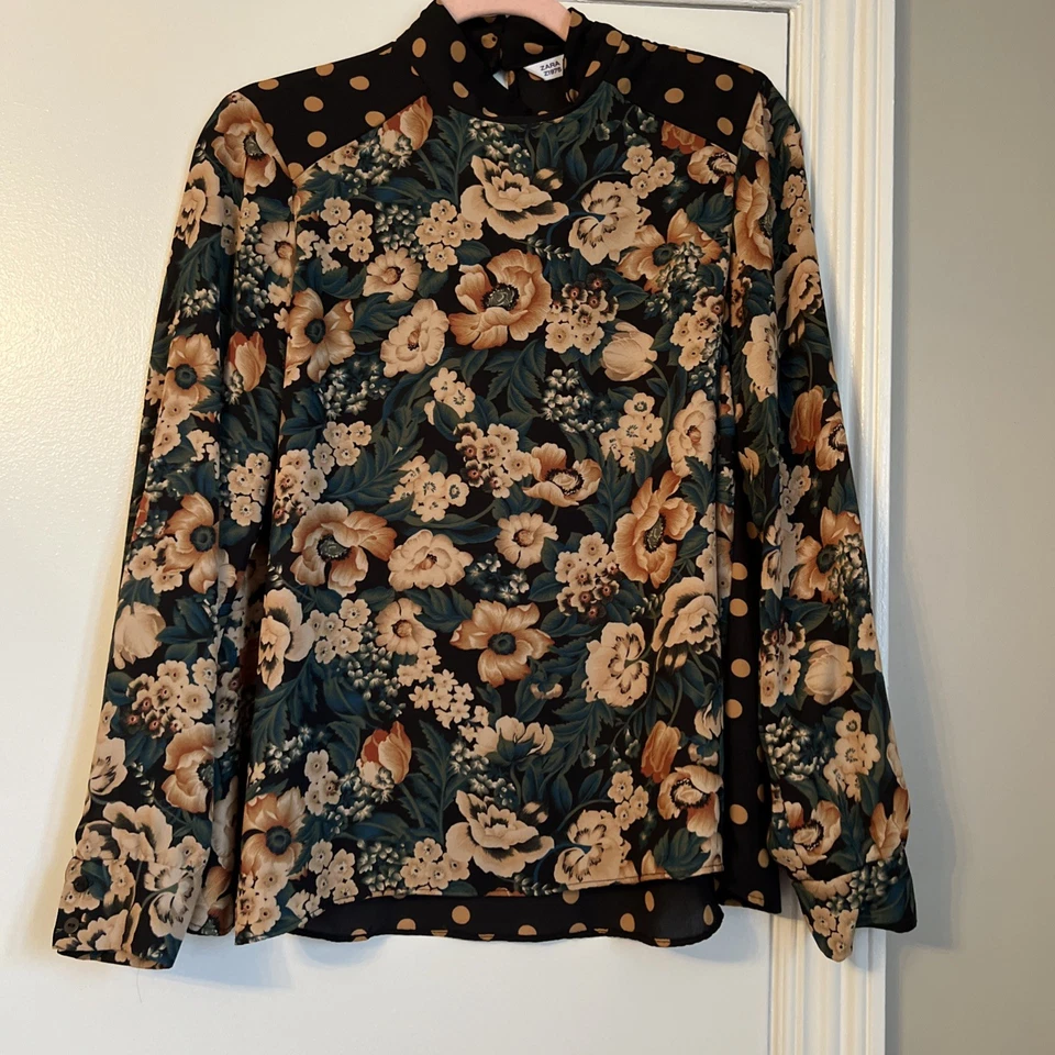Blusa Zara Mujer S Negra Floral Cuello Simulado Informal Inteligente Carrera Trabajo EXCELENTE Foto 2 de 4