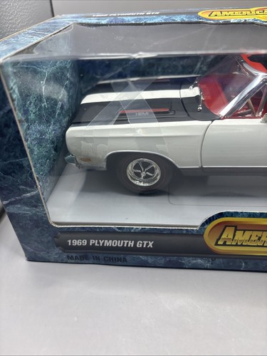 Ertl American Muscle 1969 Plymouth GTX Convertible 1:18 Scale DieCast White. NIB - Picture 8 of 12