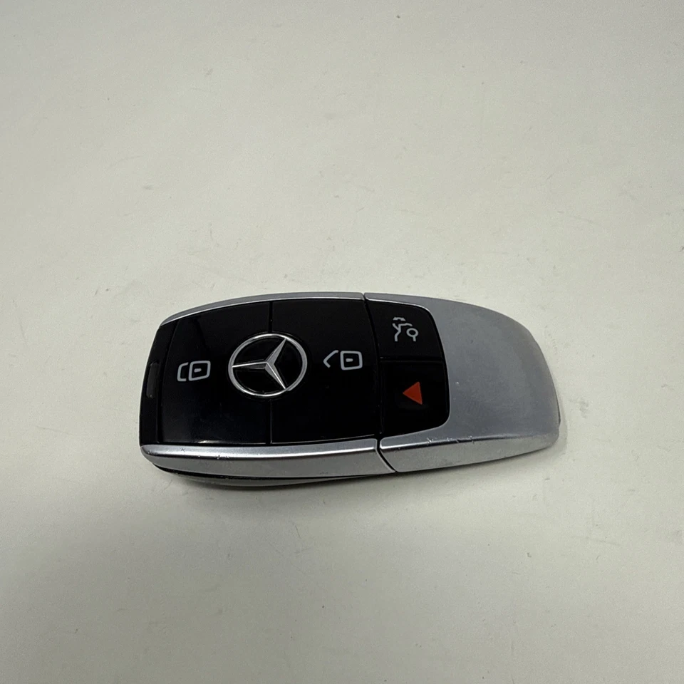 Mercedes-Benz W213 E300 2019-2023 Smart Keyless Entry mando a distancia OEM Foto 3 de 4