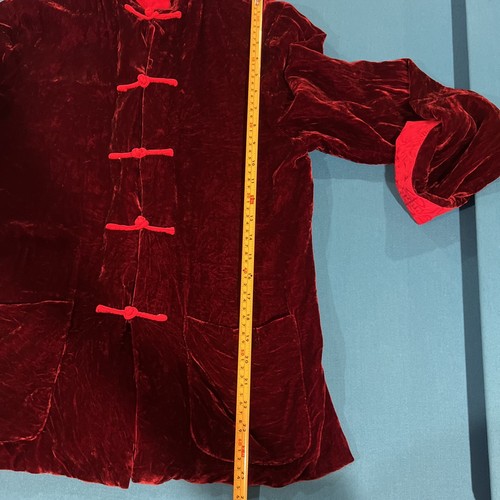 Abrigo de Colección Mandarín Reversible Rojo Terciopelo Púrpura Rojo Seda Bolsillos Laterales Ventilados - Imagen 5 de 10