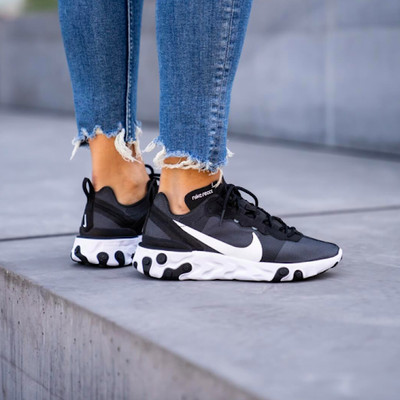 womens nike react element