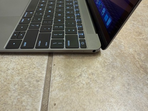 Apple MacBook 12" 2016 1.2 GHz 8GB 500GB SSD - A1534 - Afbeelding 4 van 6