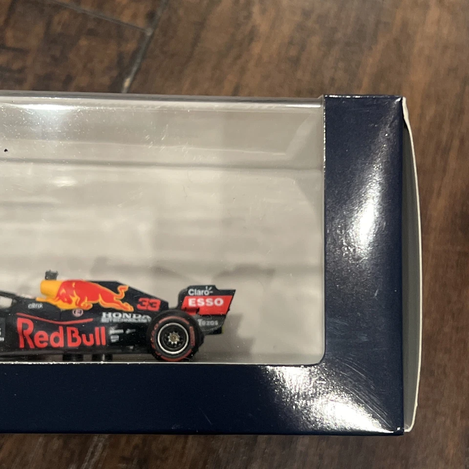 Spark S7667  Red Bull RB16B Sergio Perez Winner Azerbaijan GP 2021 New In Box - Image 4 of 4