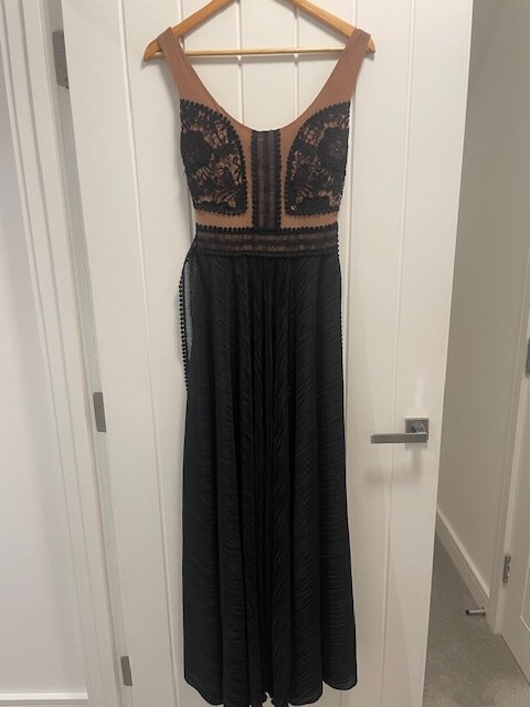 Elegante Vestido de Noche Largo BSB - Talla S / UK 8
