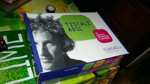 Modem Router Tiscali ADSL Pirelli Compatto Bianco da ufficio casa scuola Eternet - Foto 2 di 2