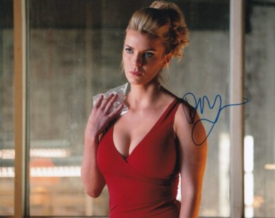 BETTY GILPIN signed Autogramm 20x25cm GLOW in Person autograph COA