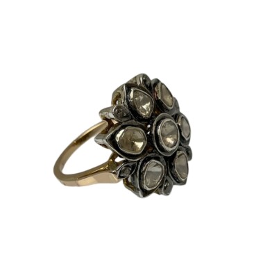ANTIQUE LOOK UNIQUE FLOWER RING with Approx 1.00 Ct./ 13 DIAMONDS, 18 Ct. YELLOW GOLD
