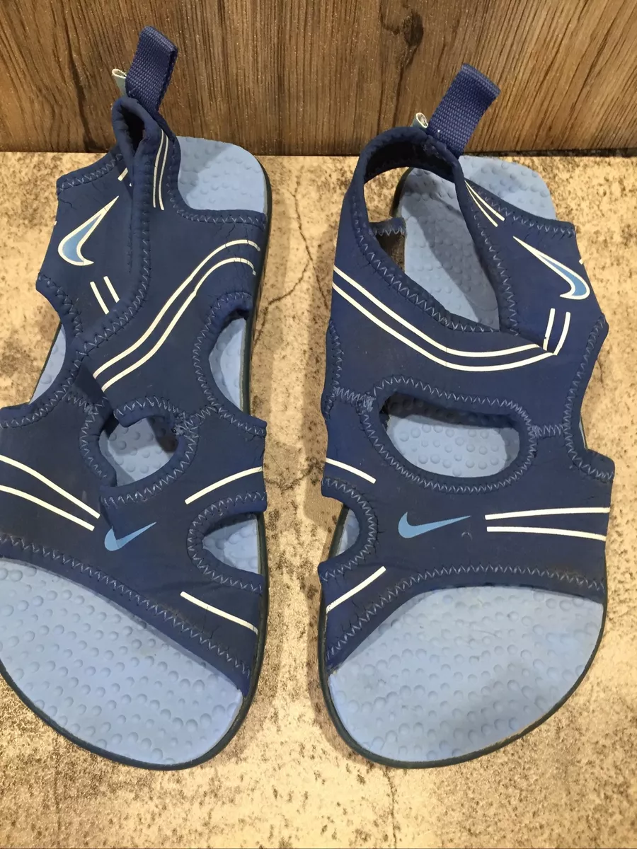Nike sandals sales size 3