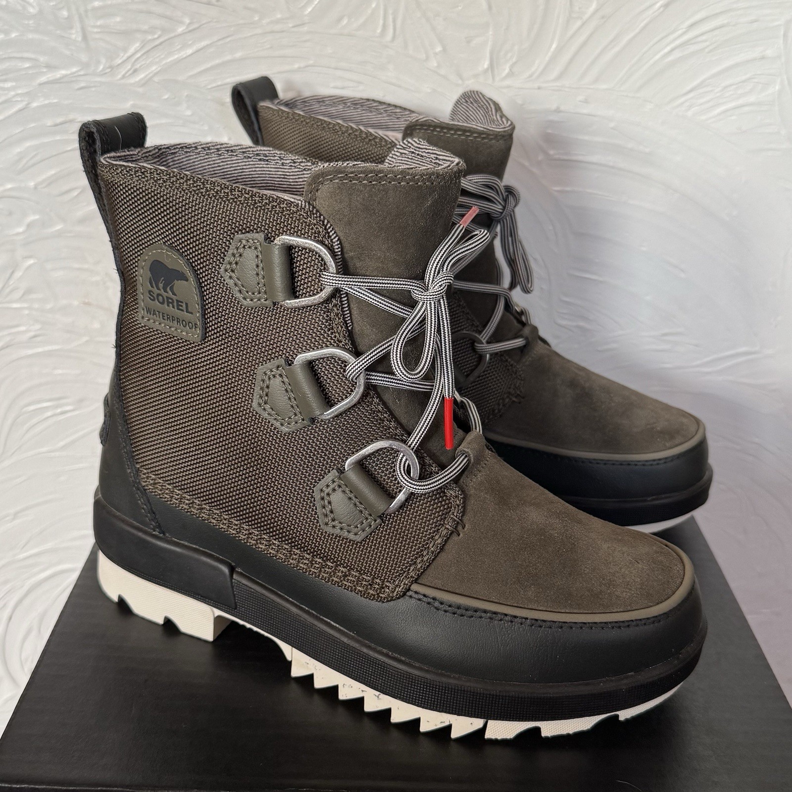 NWT Women’s Sorel Tivoli IV WP, Alpine Tundra/Dark Moss Winter Boots, Size 7.5