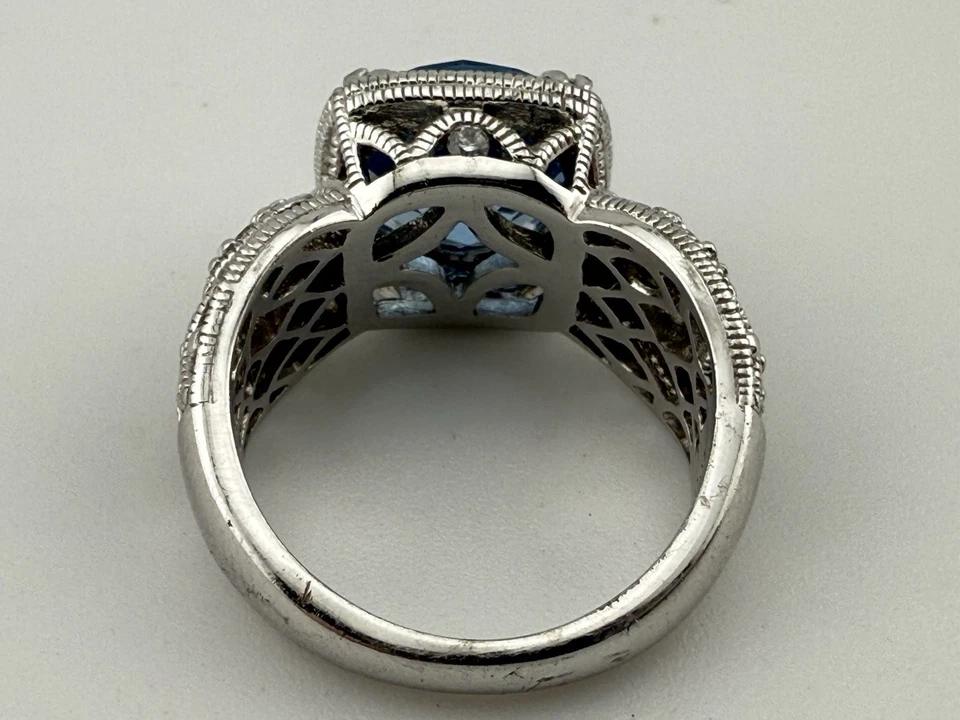 КОЛЬЦО TACORI ИЗ СТЕРЛИНГОВОГО СЕРЕБРА 925 ПРОБЫ С ГОЛУБЫМ ТОПАЗОМ И ФИАНИТОМ РАЗМЕР 4,75 K245B - Изображение 4 из 4