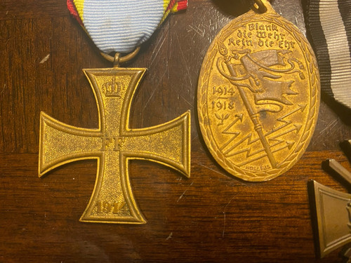 WW1 German Medals Lot of 4 Mecklenburg Hindenburg Kaiser - Picture 3 of 6