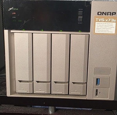 QNAP TVS-473e - Great Condition