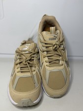 Zapatilla deportiva PUMA beige tostado blanco gris malla con cordones parte superior baja de goma 401004-09