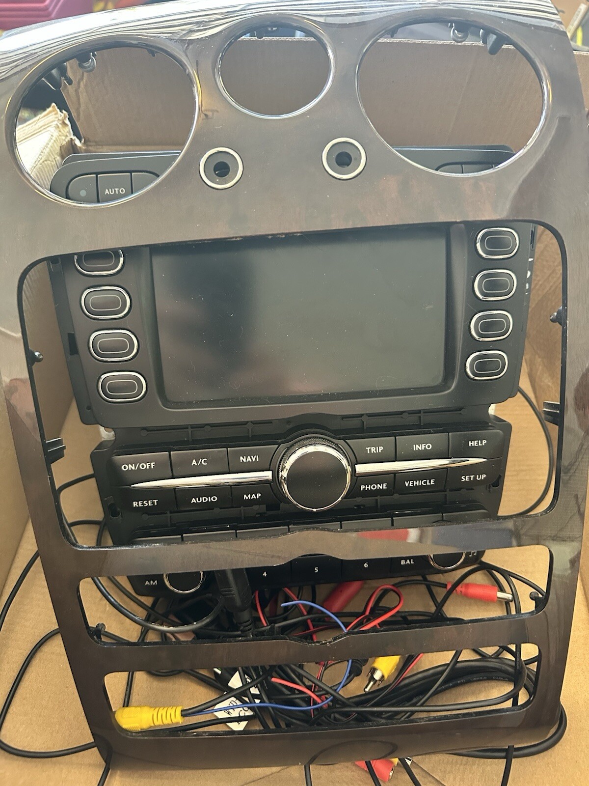 2009 Bentley GT Radio GPS Receiver (trim Sold Separate)